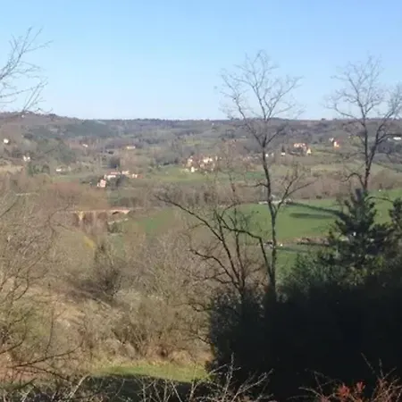 Dom wakacyjny Maison Chaleureuse En Pays-de-belves Avec Terrasse Et Jardin *