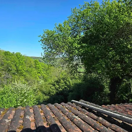 Maison Chaleureuse En Pays-de-belves Avec Terrasse Et Jardin *